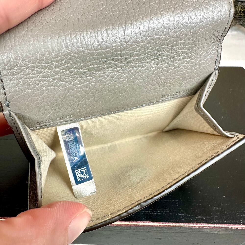 CHLOE gray leather monogram compact wallet GREAT! Nice gift! - Picture 11 of 15